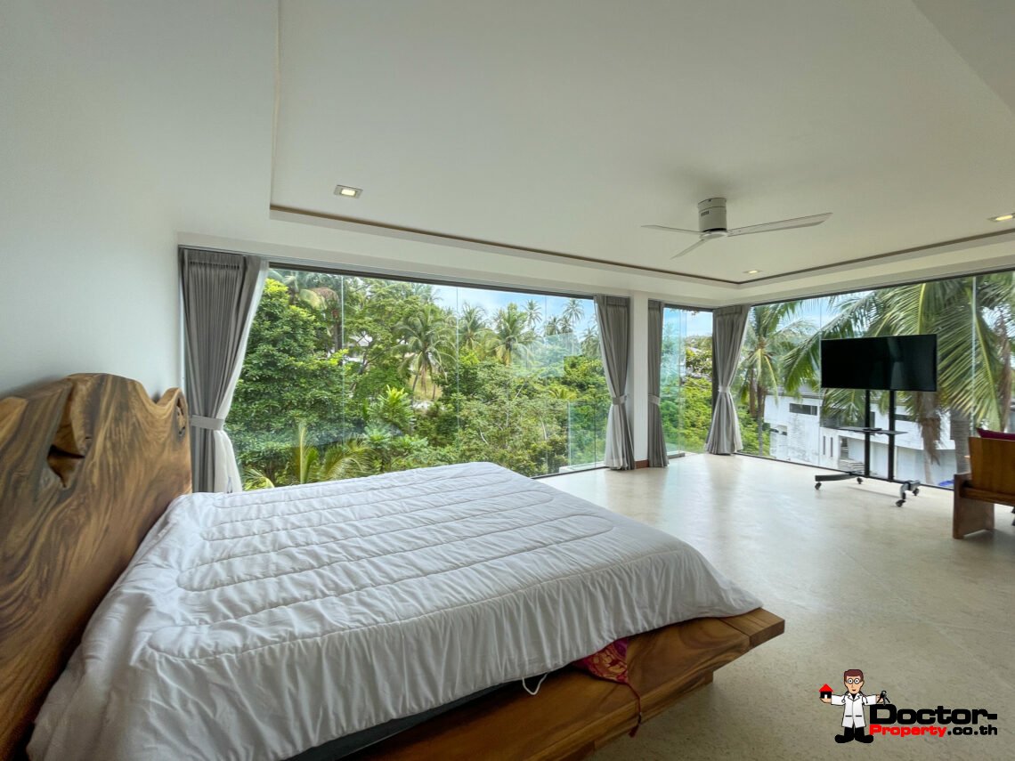 Spacious 5 Bedroom Pool Villa in Chaweng Noi, Koh Samui – For Sale